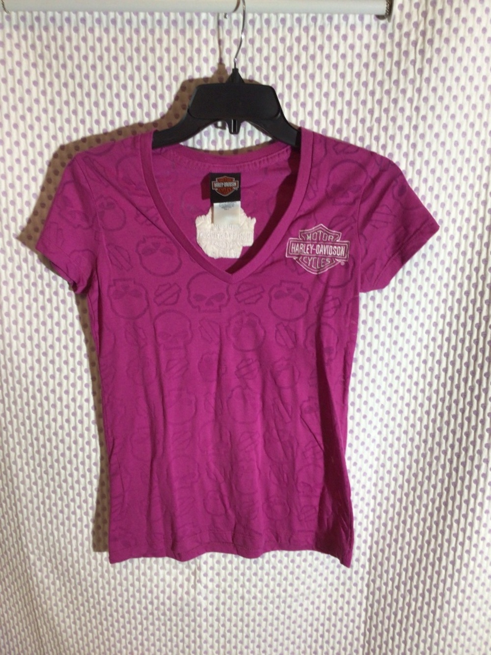 Harley-Davidson hot pink v-neck t-shirt w/Skull and Logo